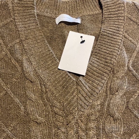 Oak and Fort Brown Sweater Vest Small - Picture 3 of 3